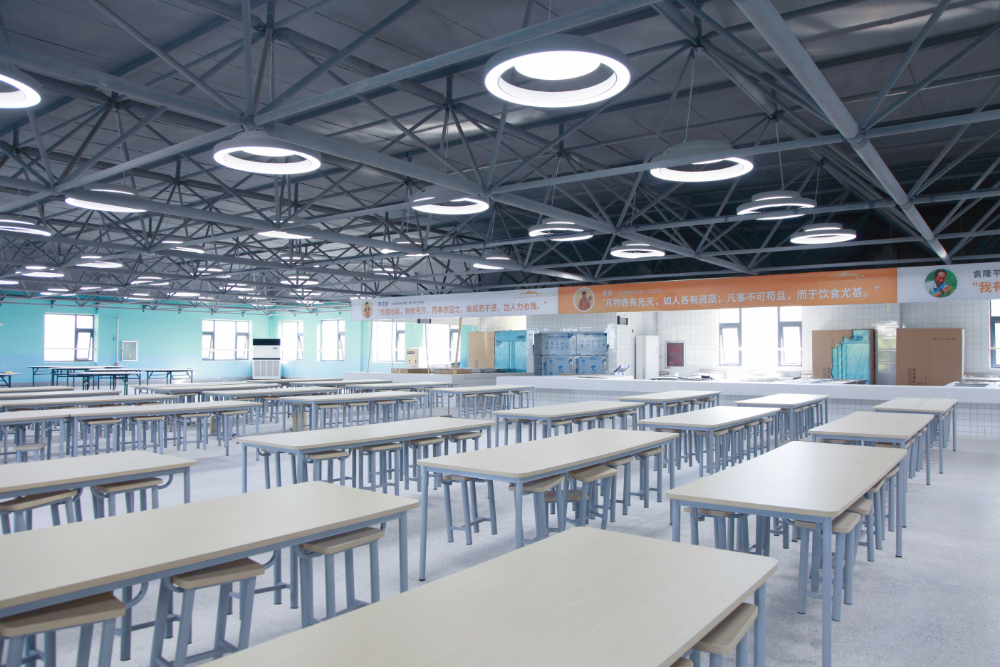 校园环境·建筑学生餐厅内部环境.jpg