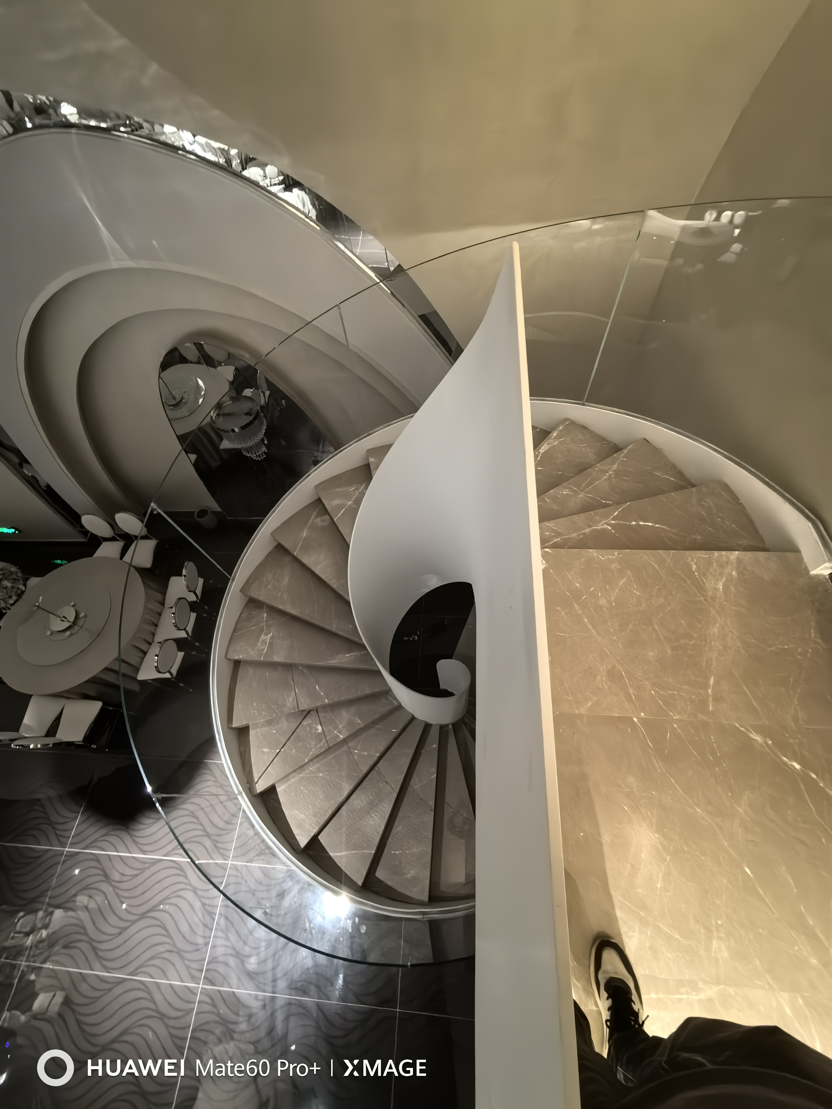 旋转楼梯细节展示