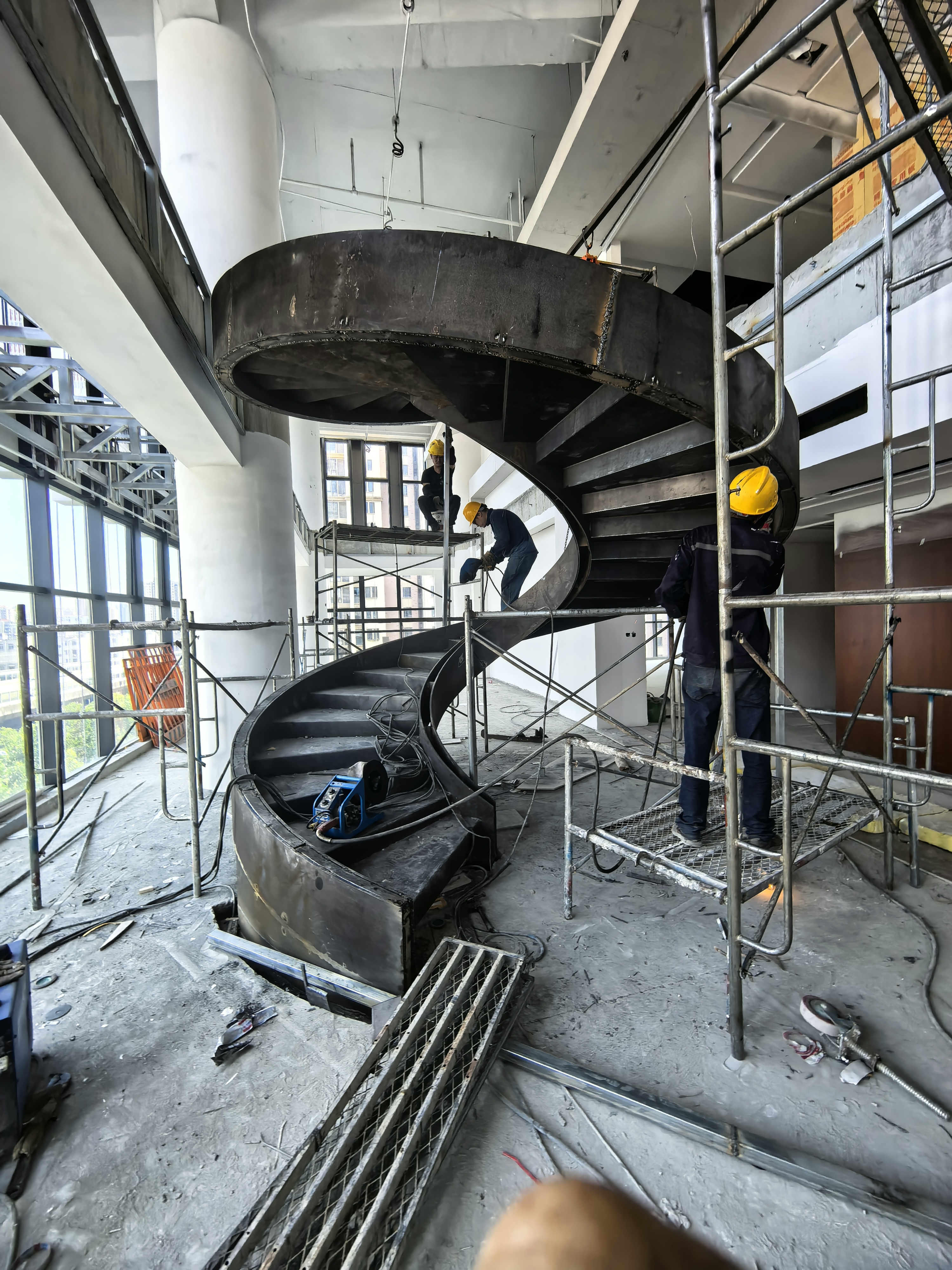 旋转楼梯安装实例