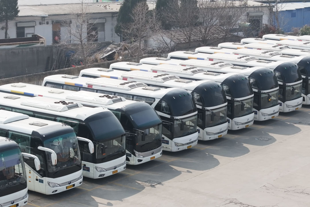 大巴车内部环境