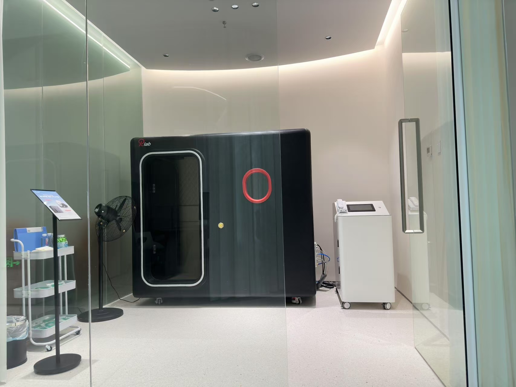 复合光舱治疗场景