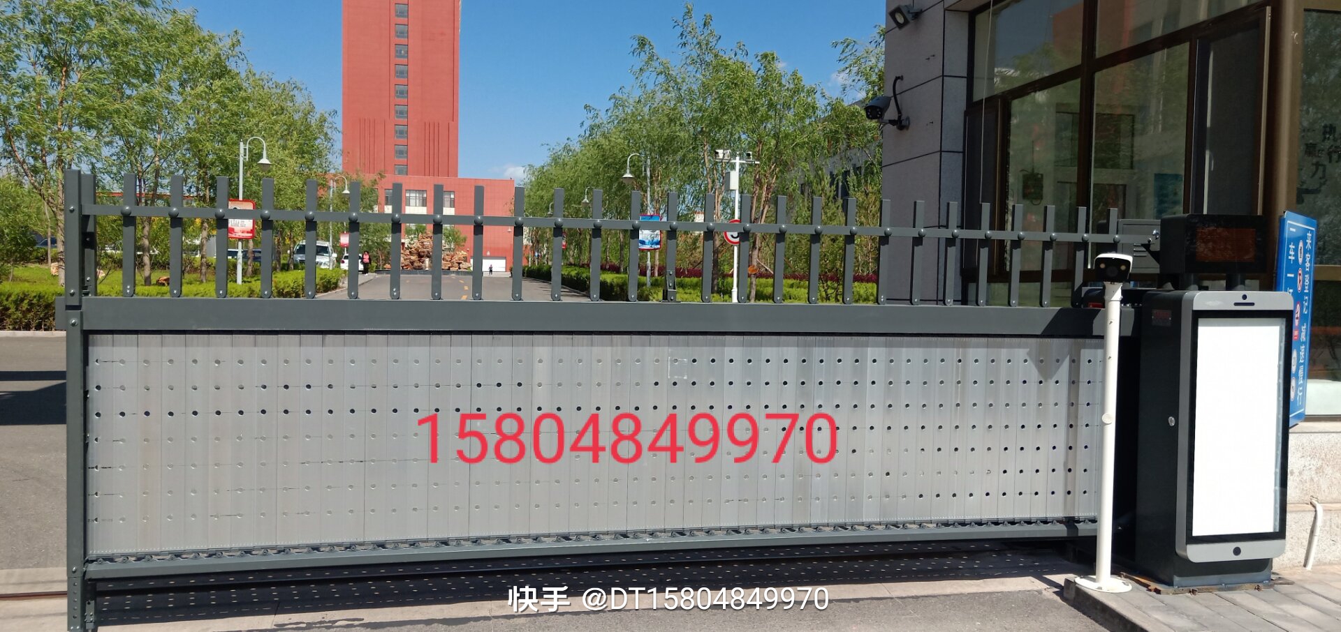 东太门业生产车间