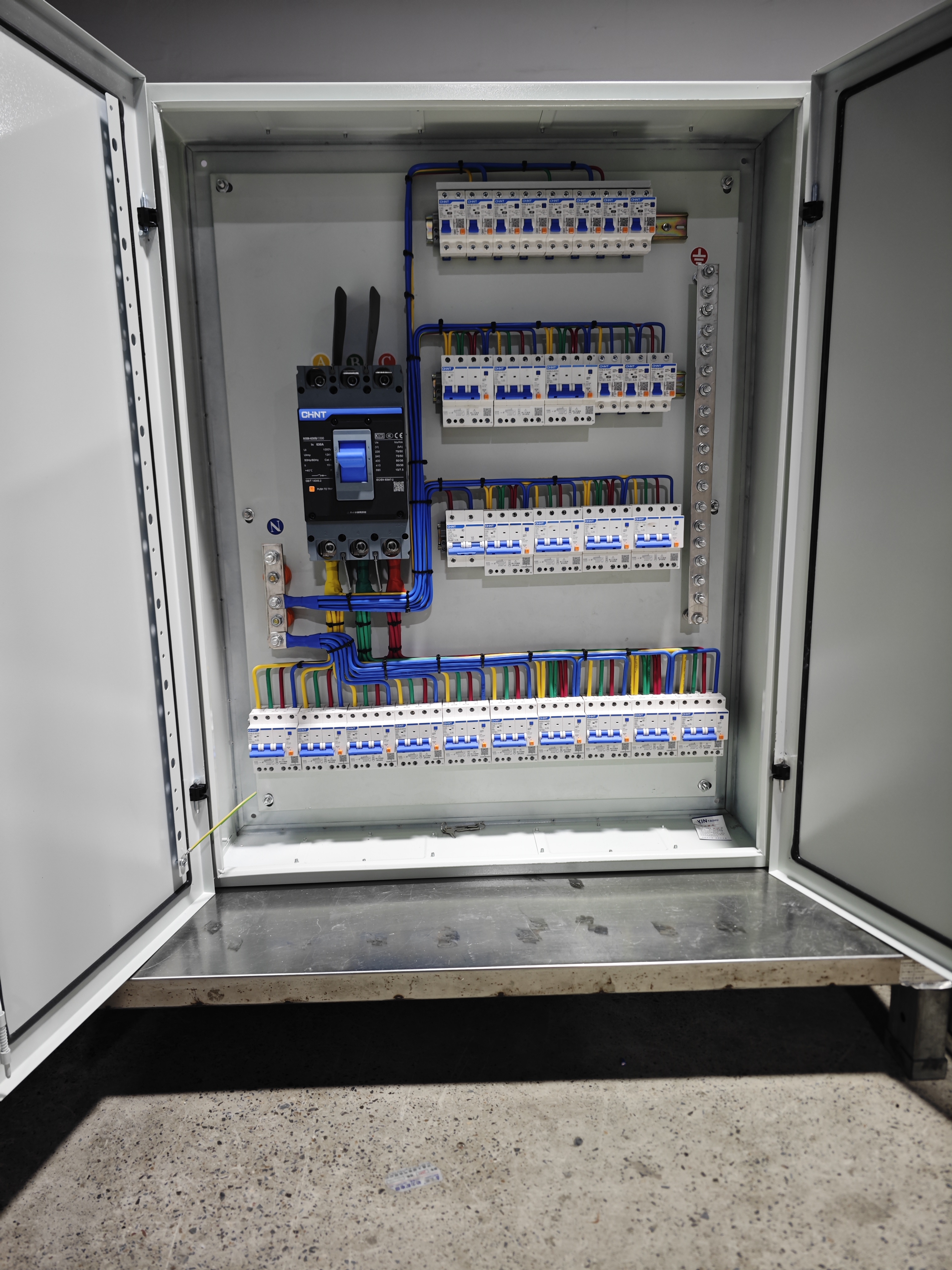 配电柜设备展示