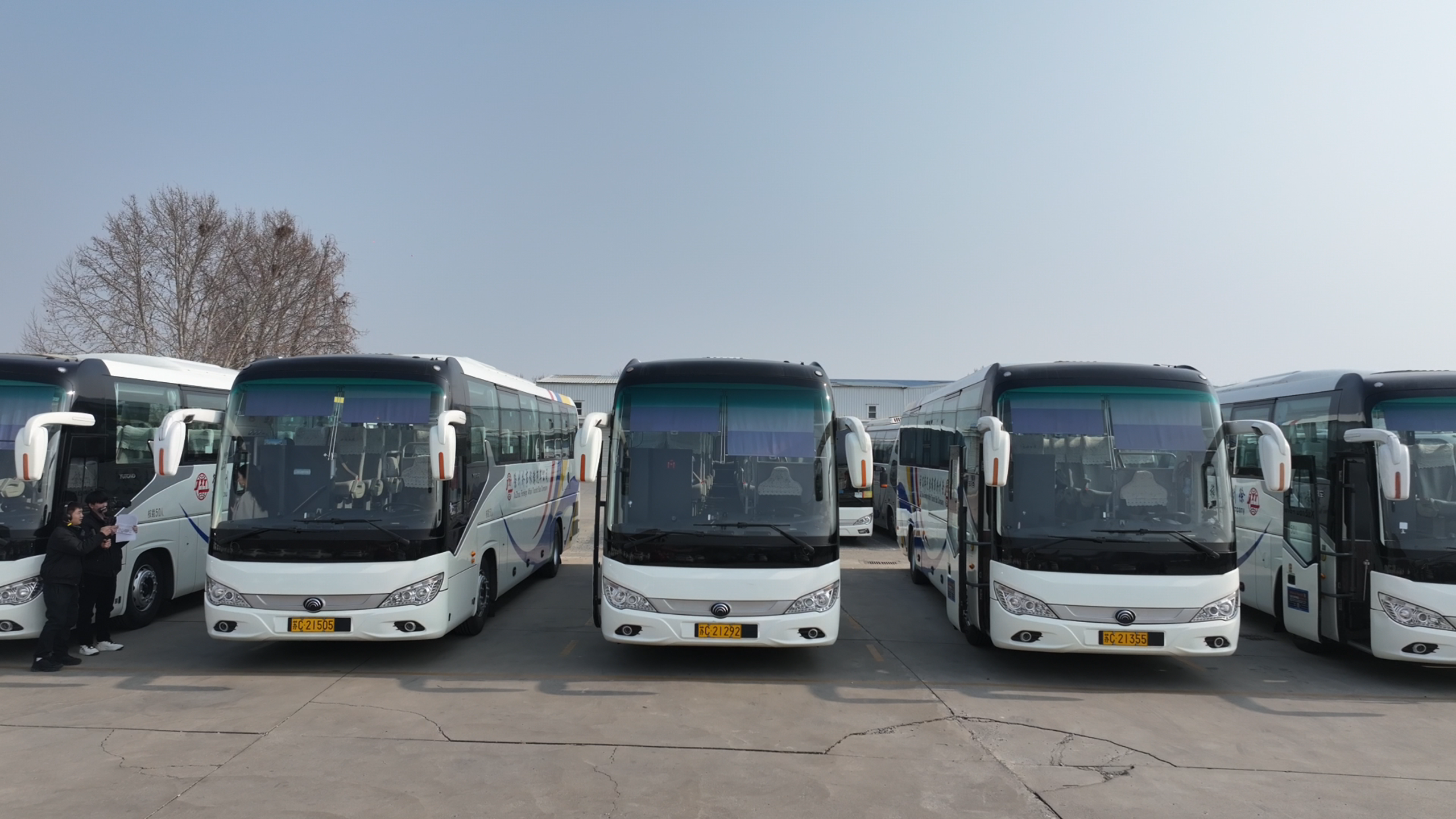 大巴车包车服务