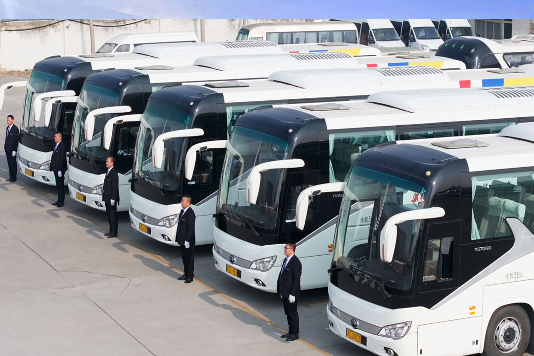 豪华大巴车内景