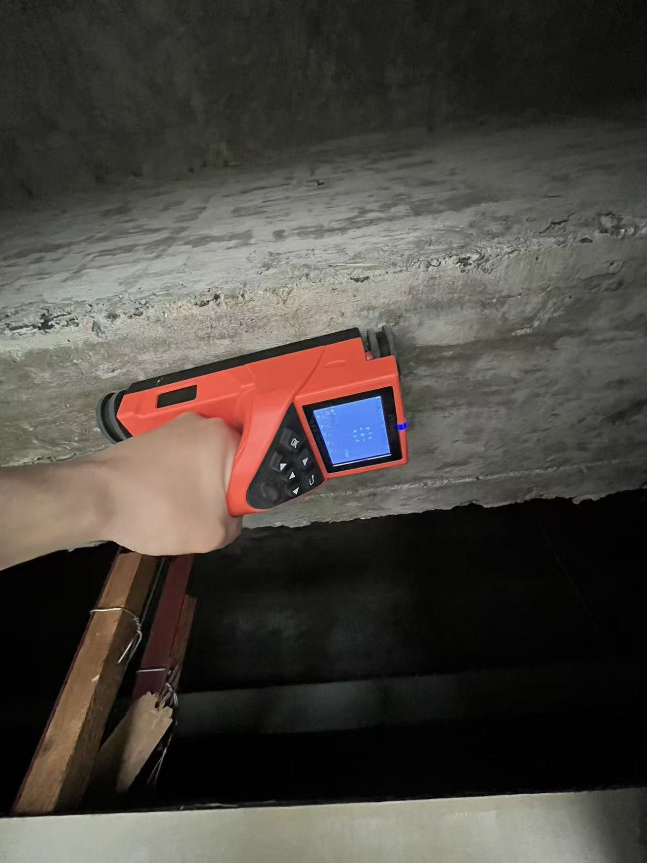 房屋安全鉴定现场工作