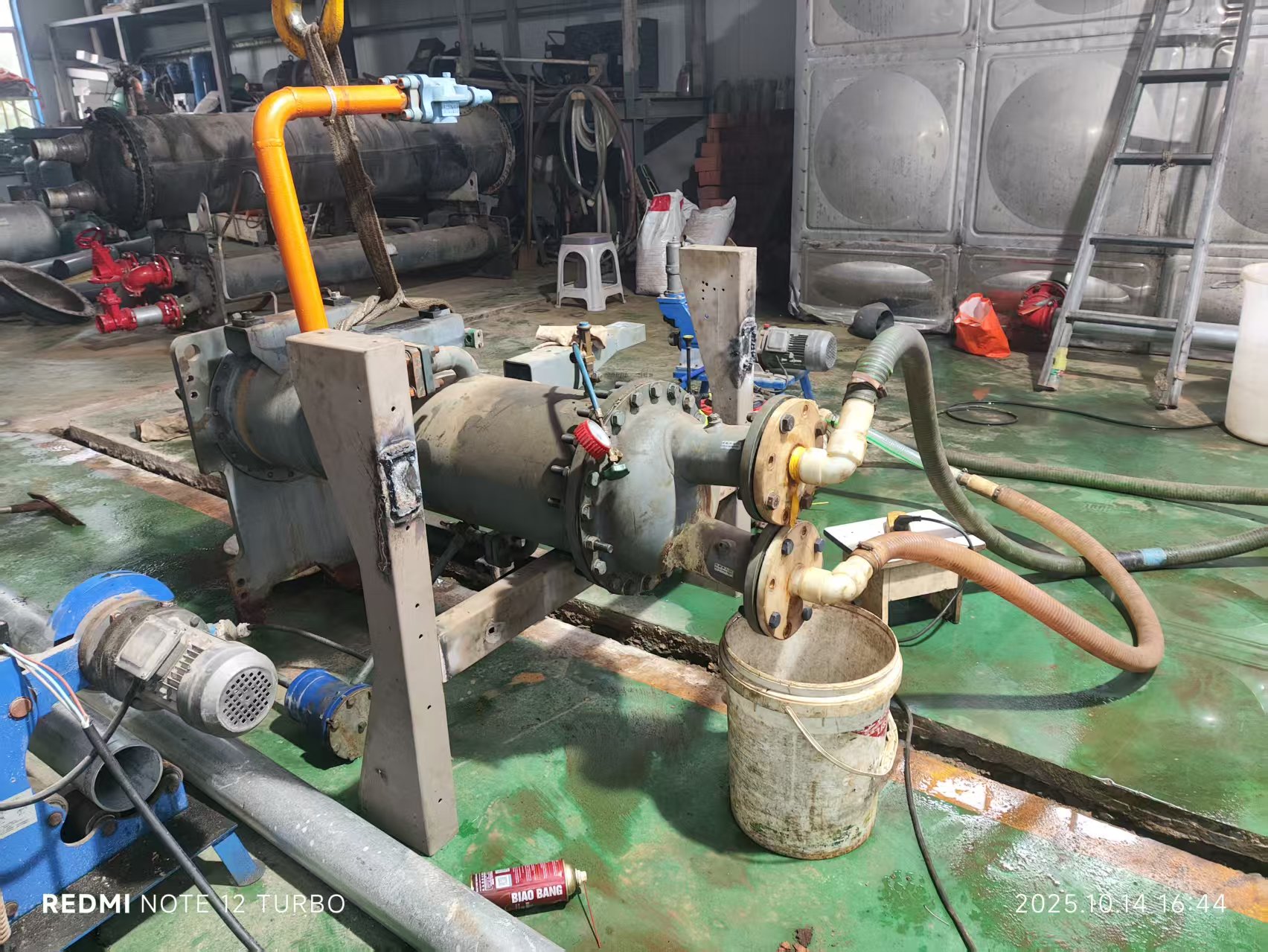 工业制冷机组安装现场