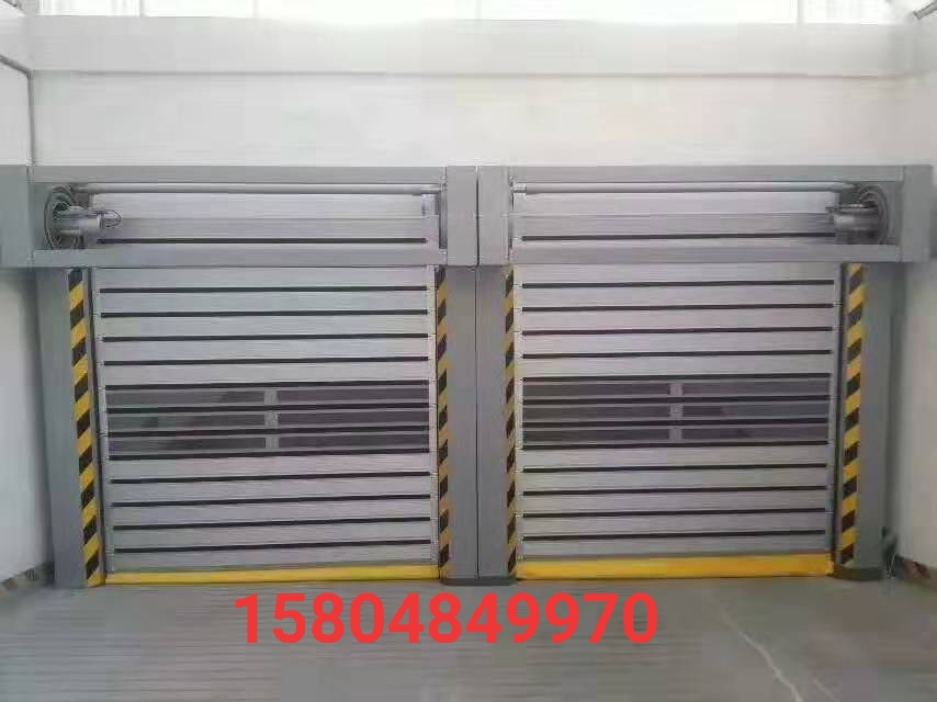 悬浮门安装现场图