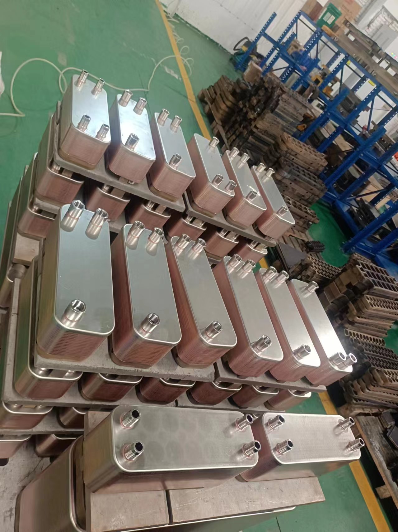 特拉唯热交换器生产车间