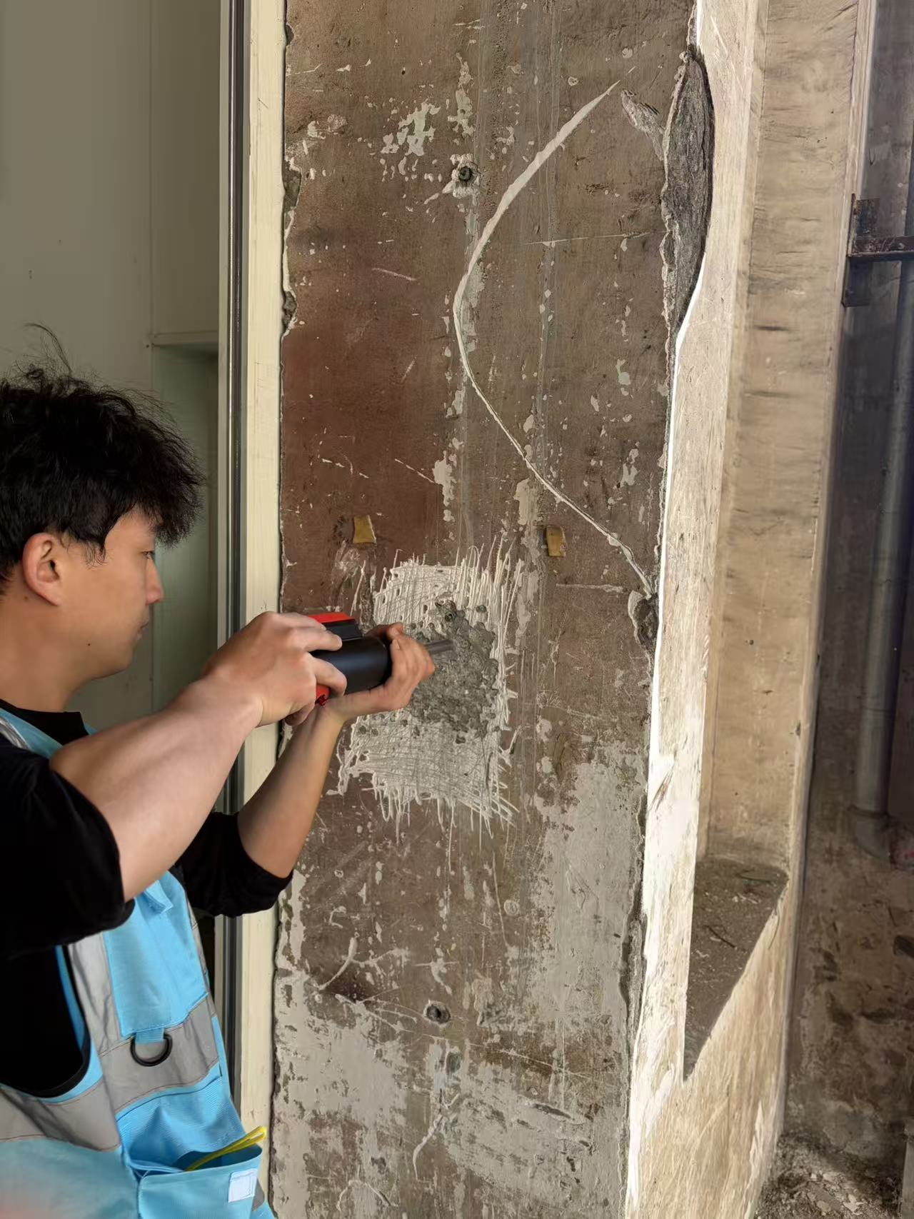 专业检测团队工作现场