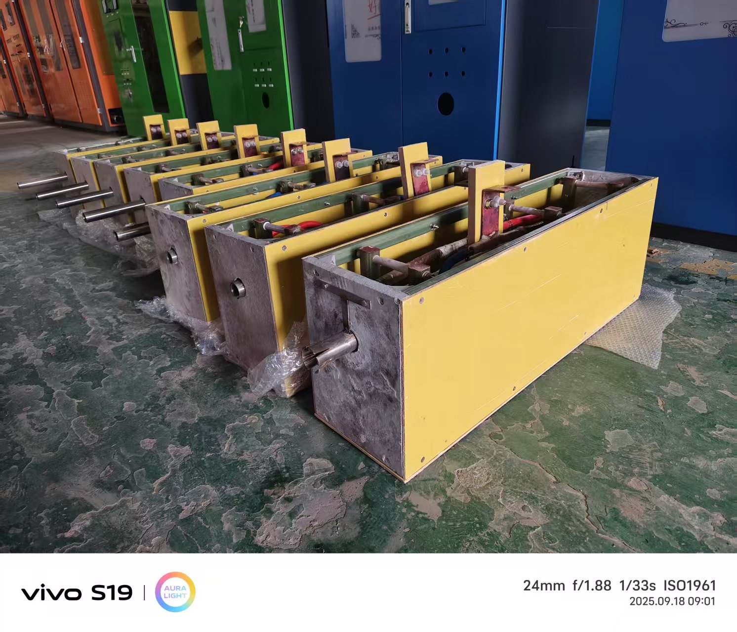 中频炉设备展示