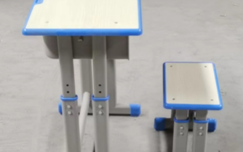 甘肃清源顺课桌椅产品