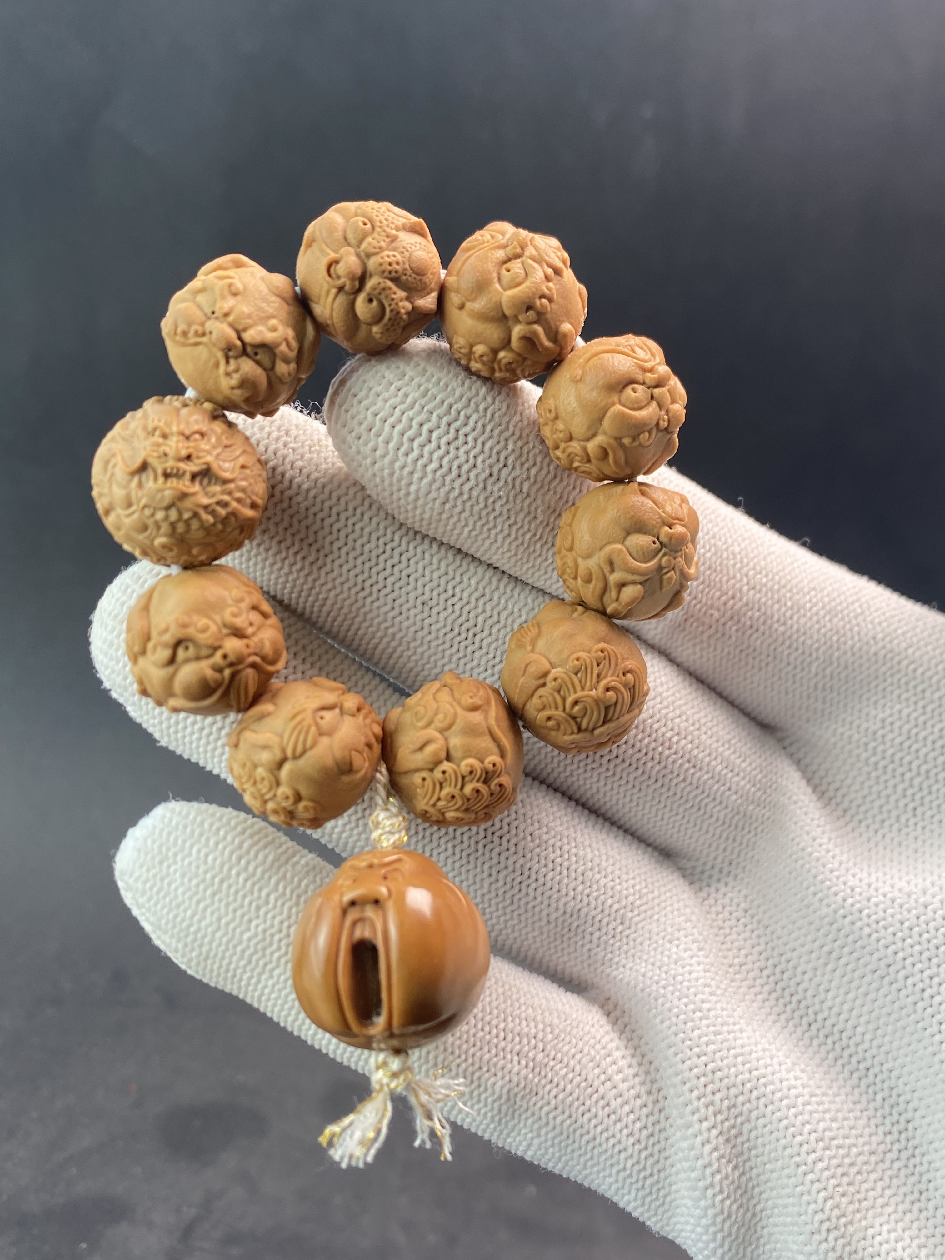 深白文玩猴头核桃手串