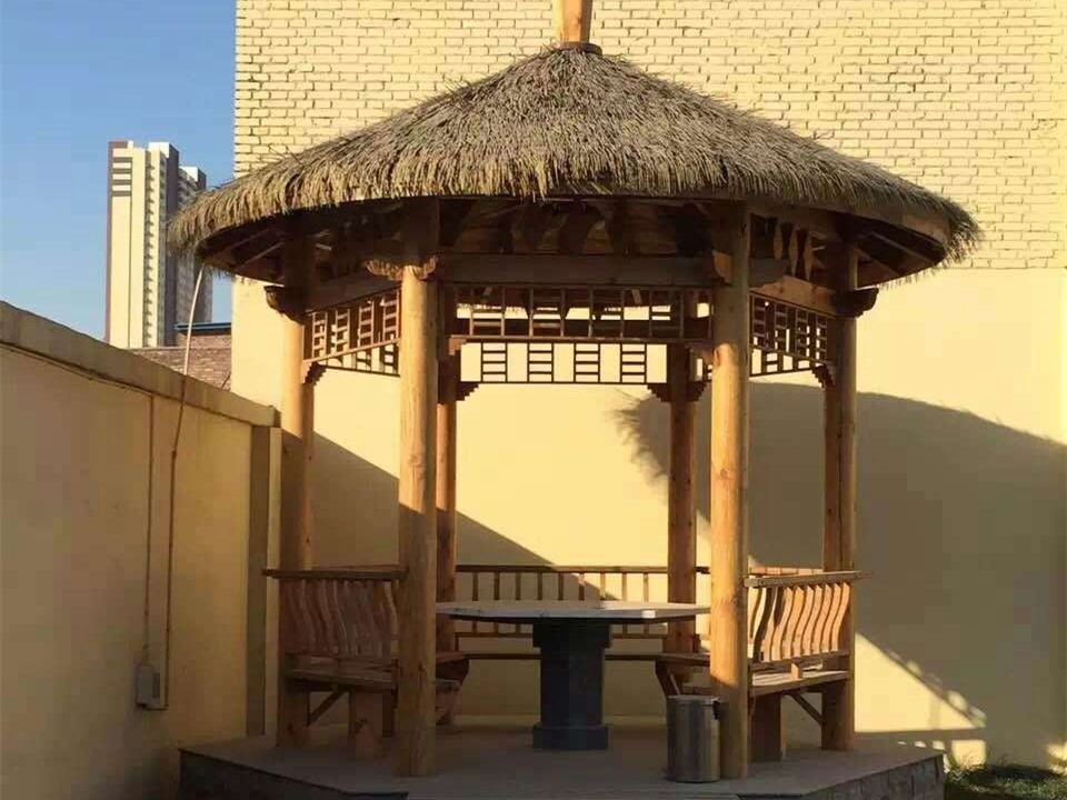 防腐木加工过程