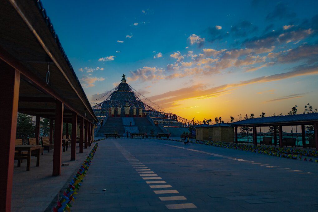 平山湖大峡谷全景