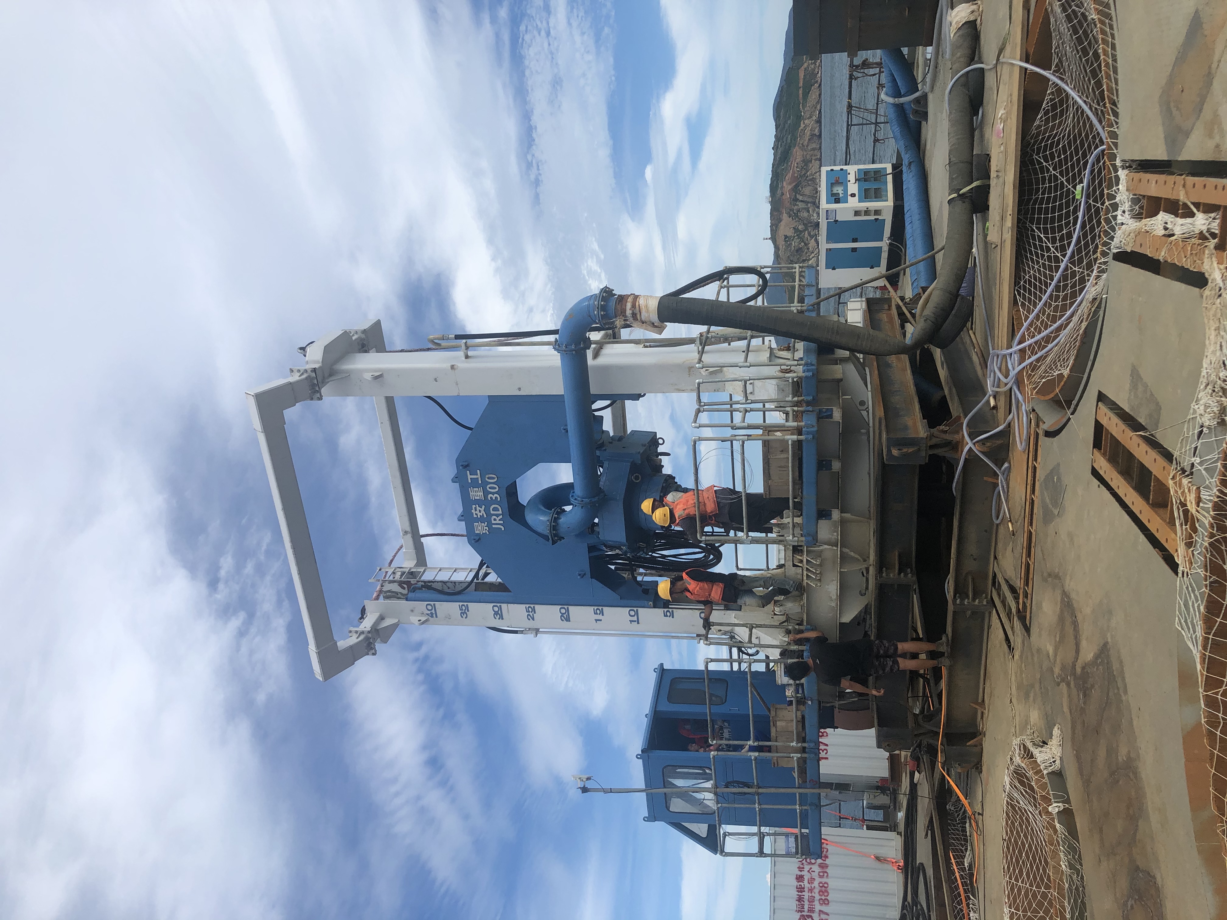 全回转钻机施工现场图