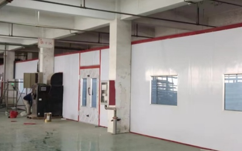 宝洋环保喷漆房内部结构