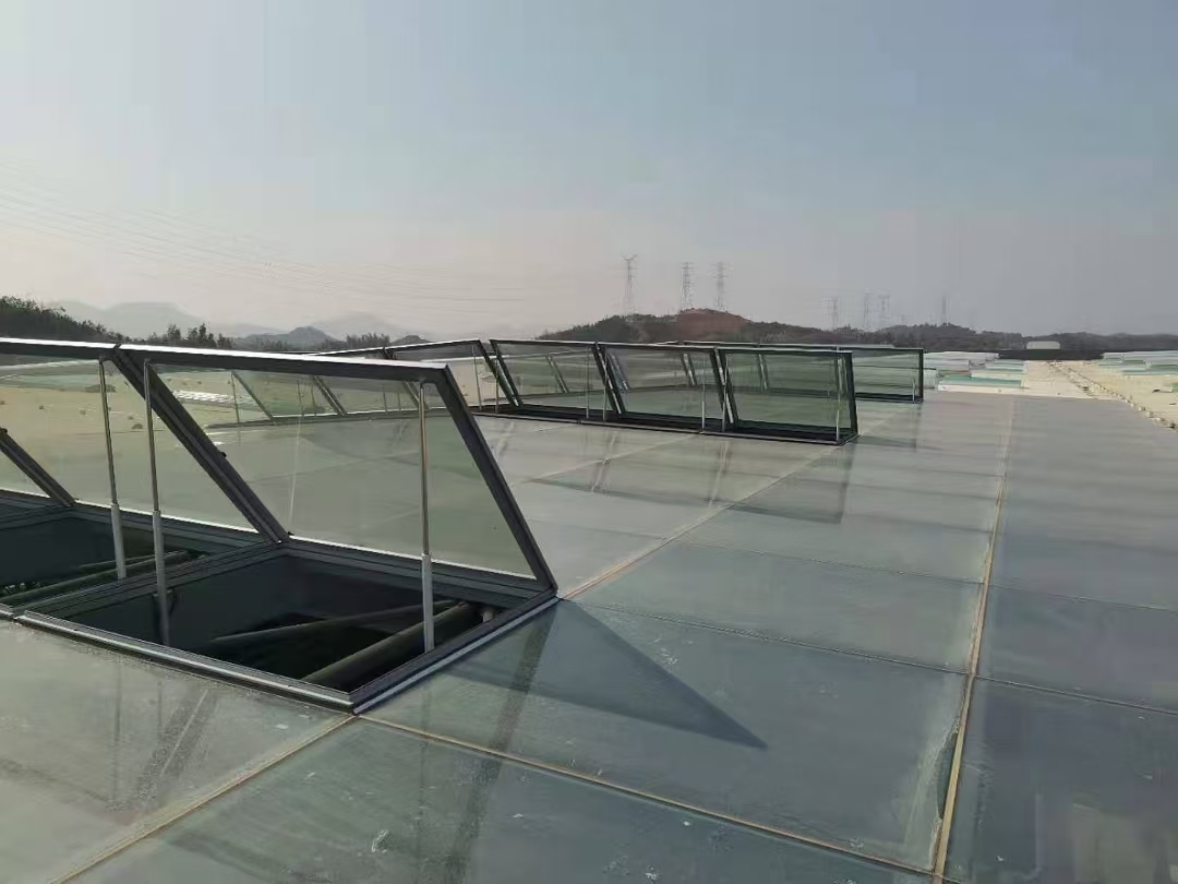 现代建筑中的智能消防排烟窗系统