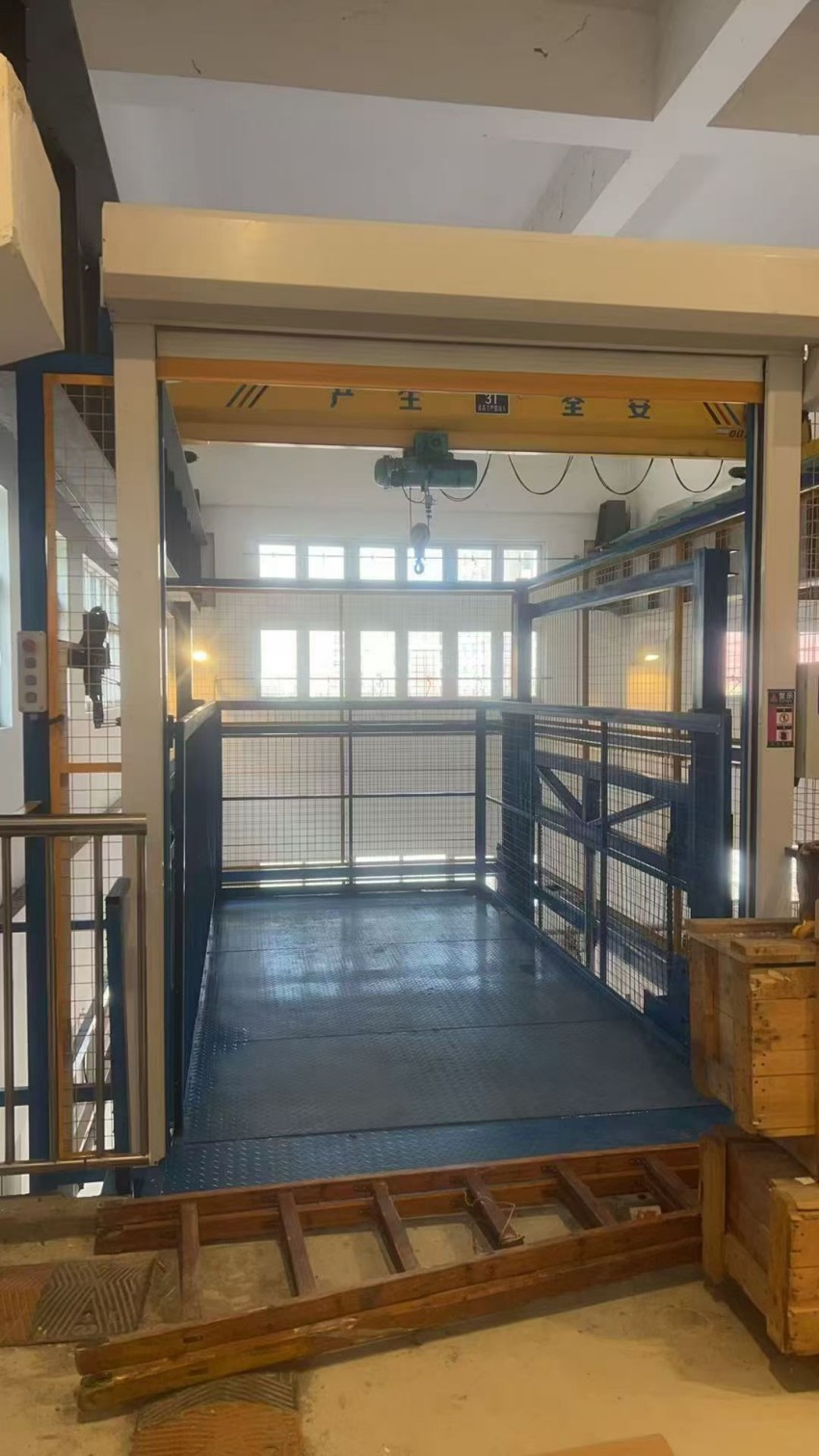 昂索威尔升降机产品图