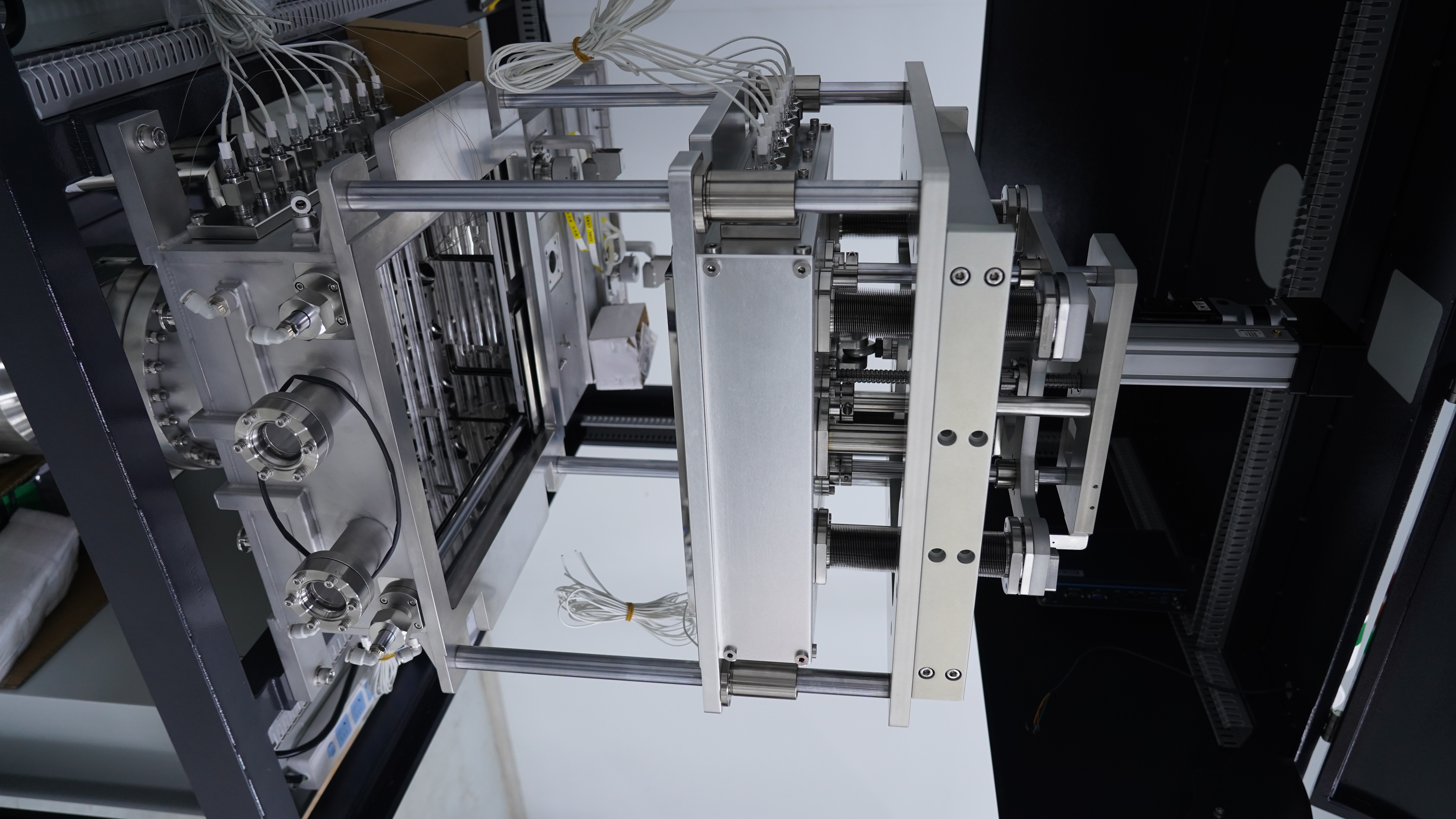 真空共晶炉工业应用