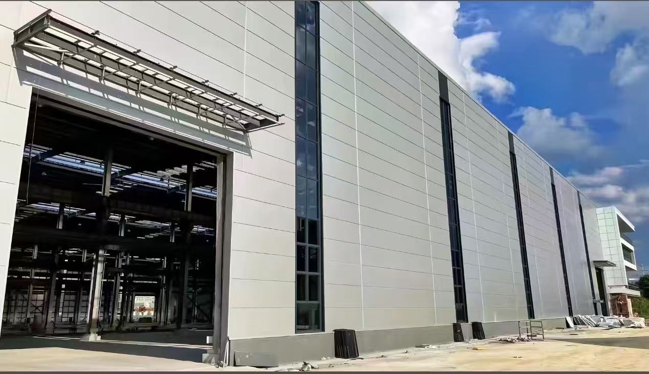 铝合金复合一体板多样化的表面效果展示