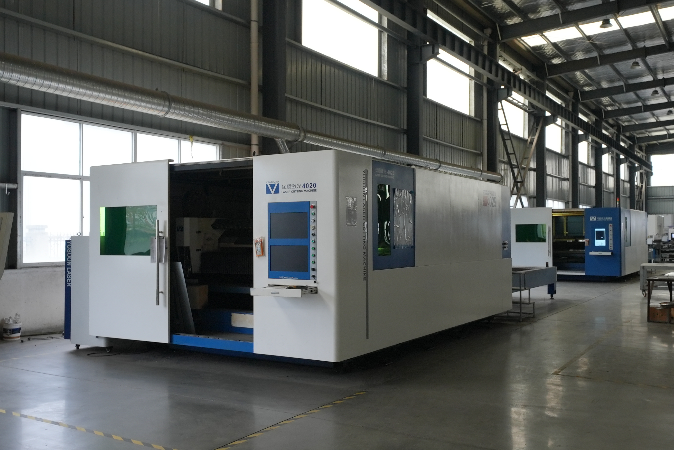 山能重工设备展示