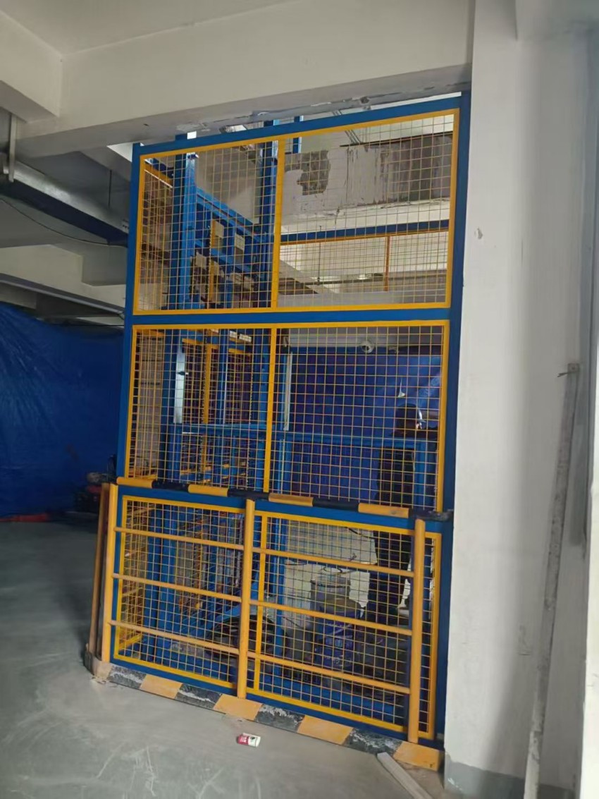 导轨链条式升降机结构图