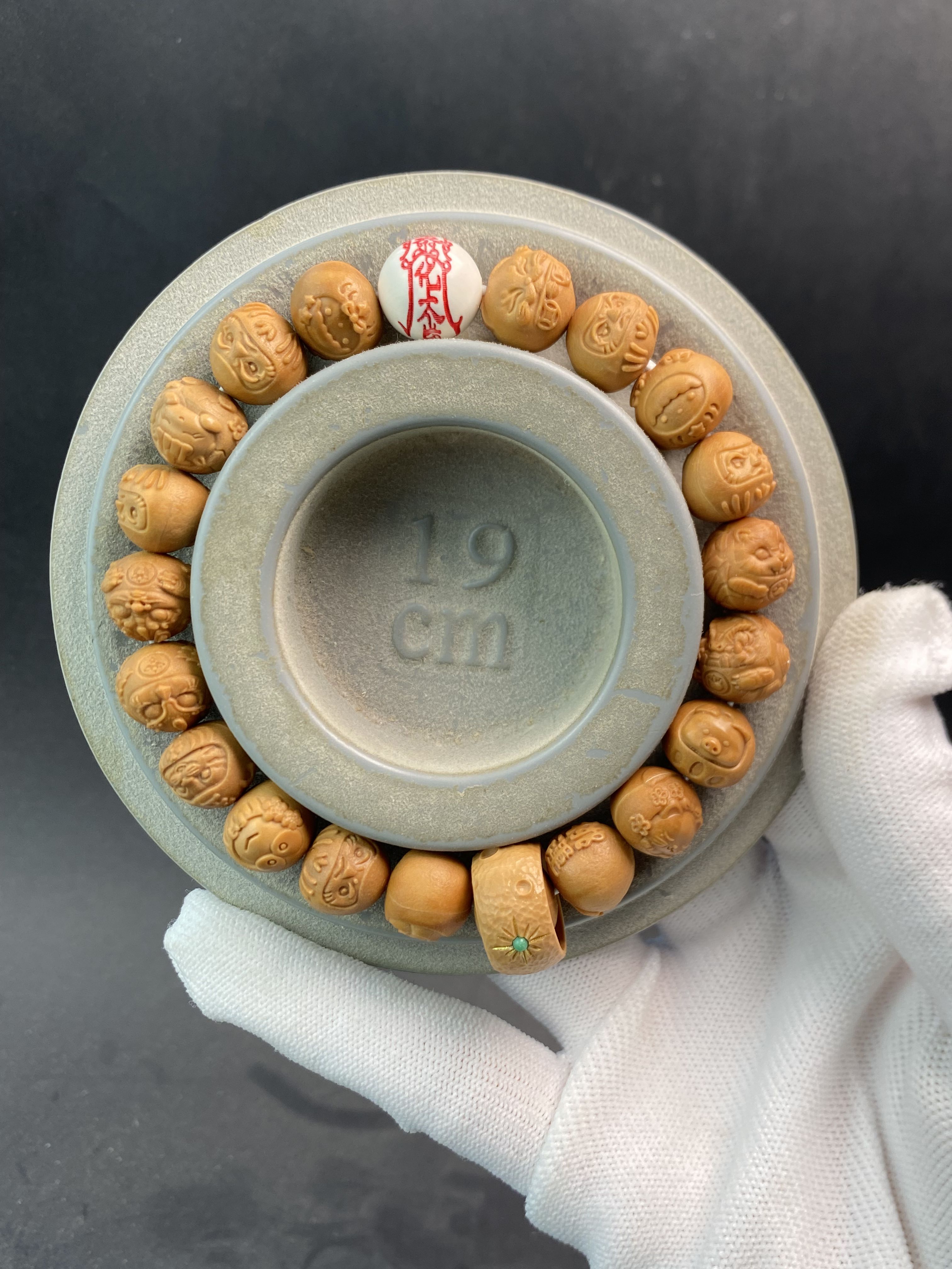 猴头核桃手串细节展示