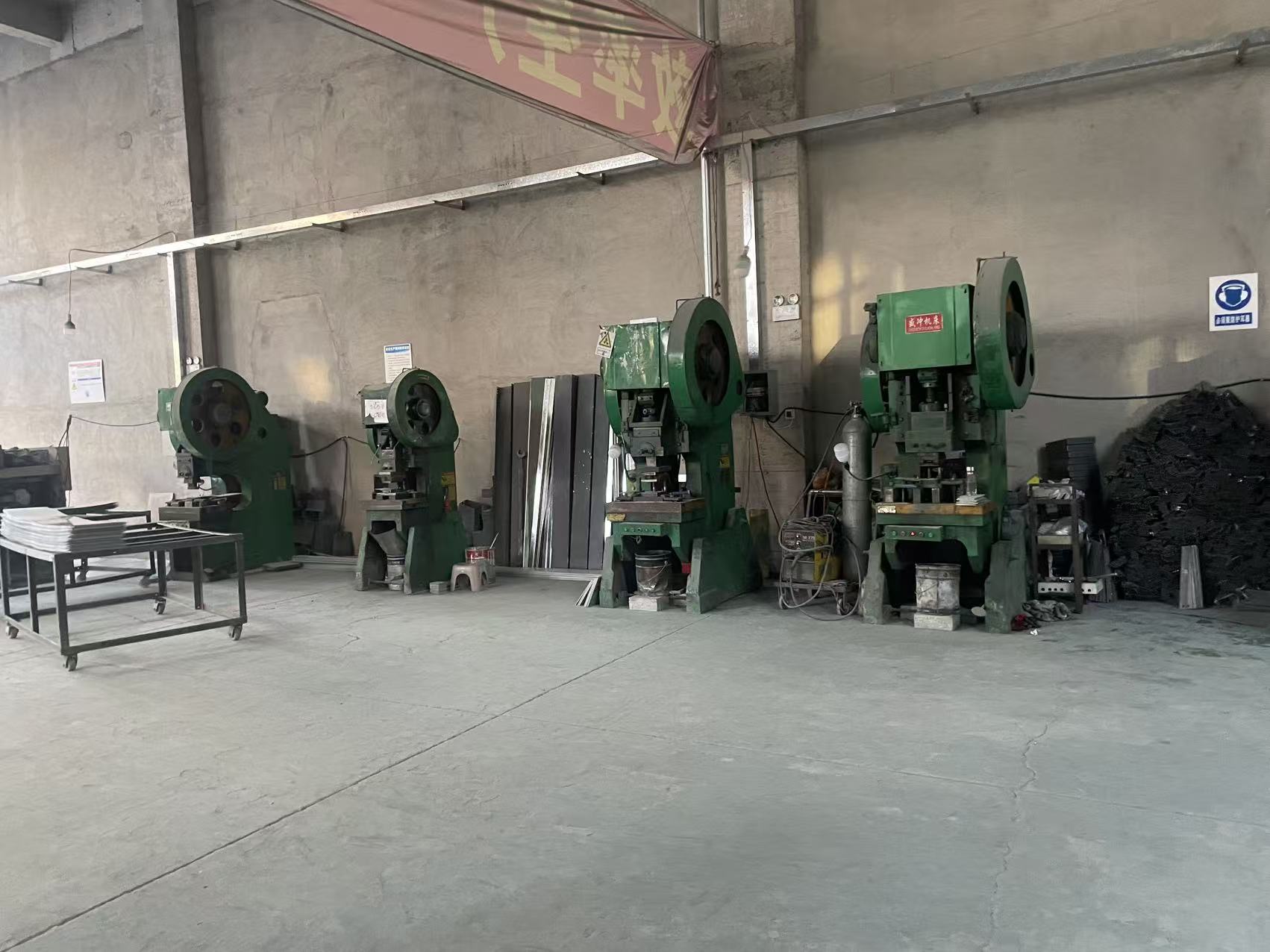 树琴桥架安装案例