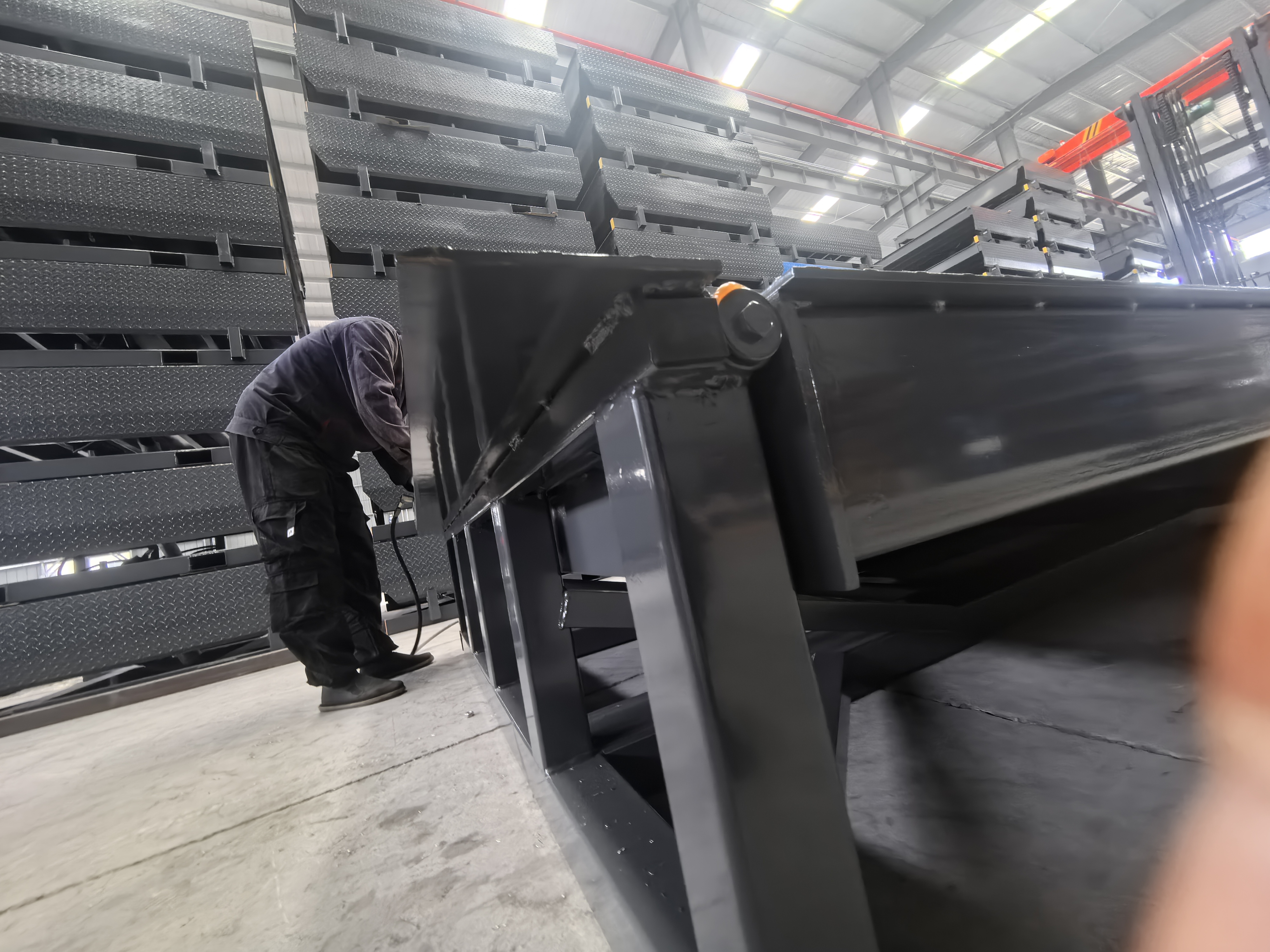 登车桥应用场景