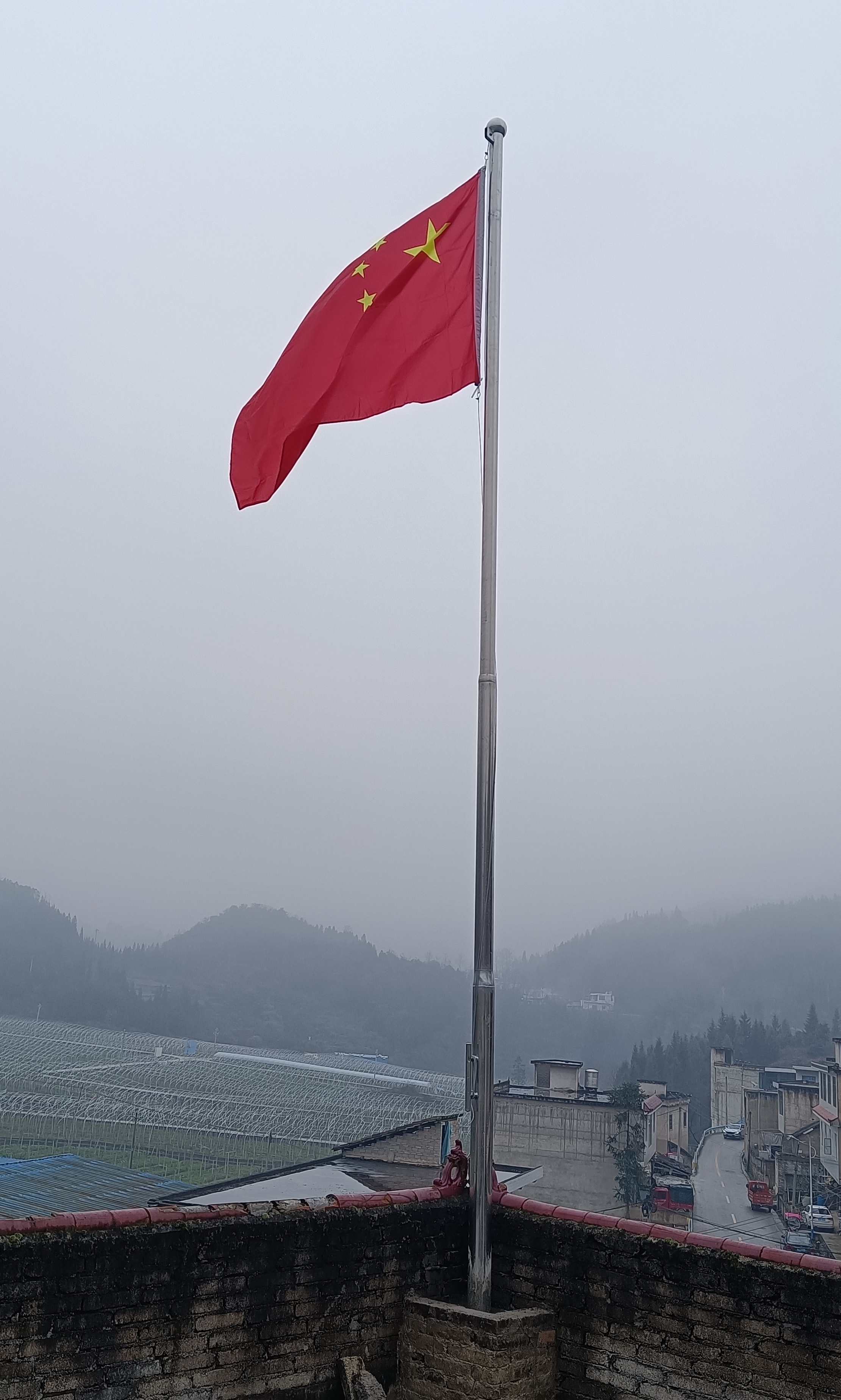 不锈钢旗杆安装效果图