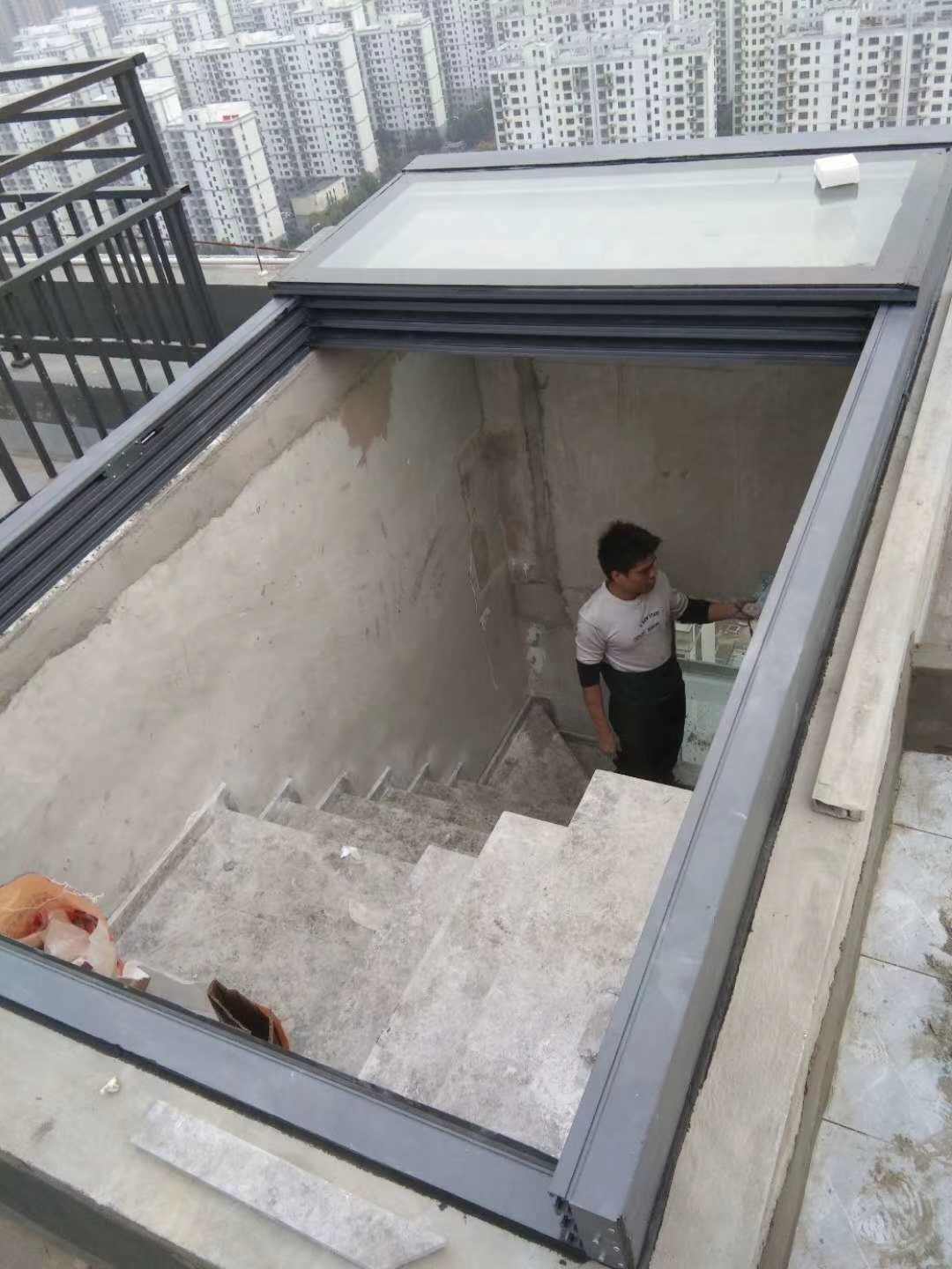 电动天窗安装案例