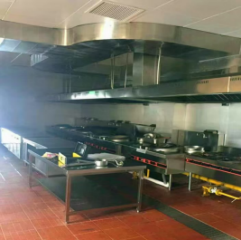 不锈钢排烟净化系统安装现场