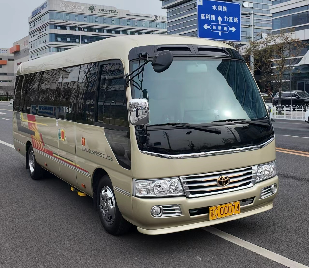 主流商务车租赁服务商对比