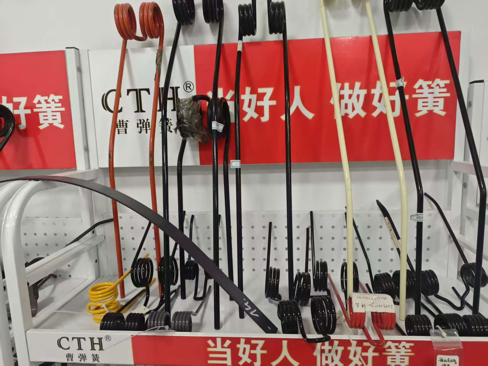 南通卓越精密件有限公司生产车间一隅