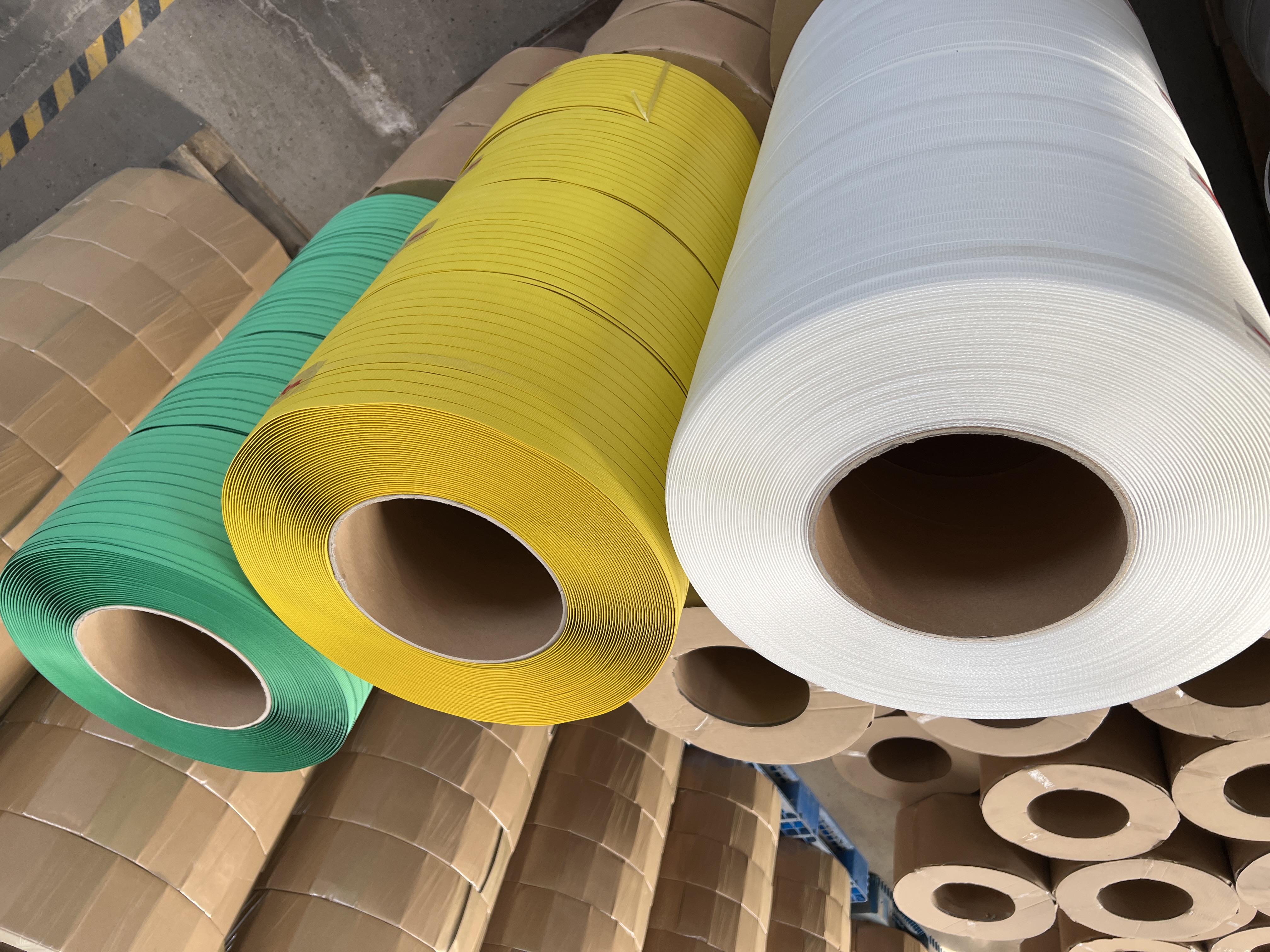 安徽永耀包装材料有限公司生产的PET打包带及配套打包扣产品