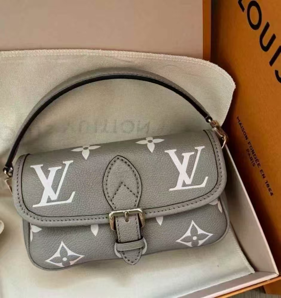 名牌箱包鉴定过程