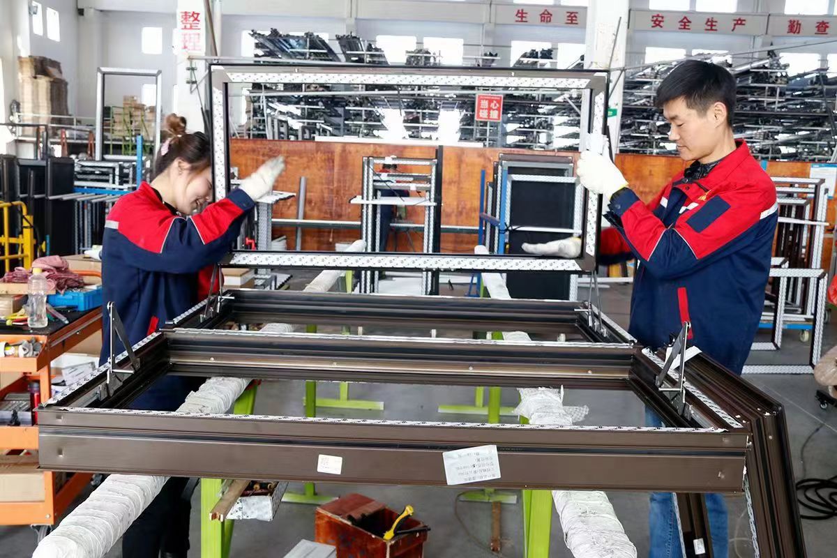 德立澳系统门窗严谨的性能测试