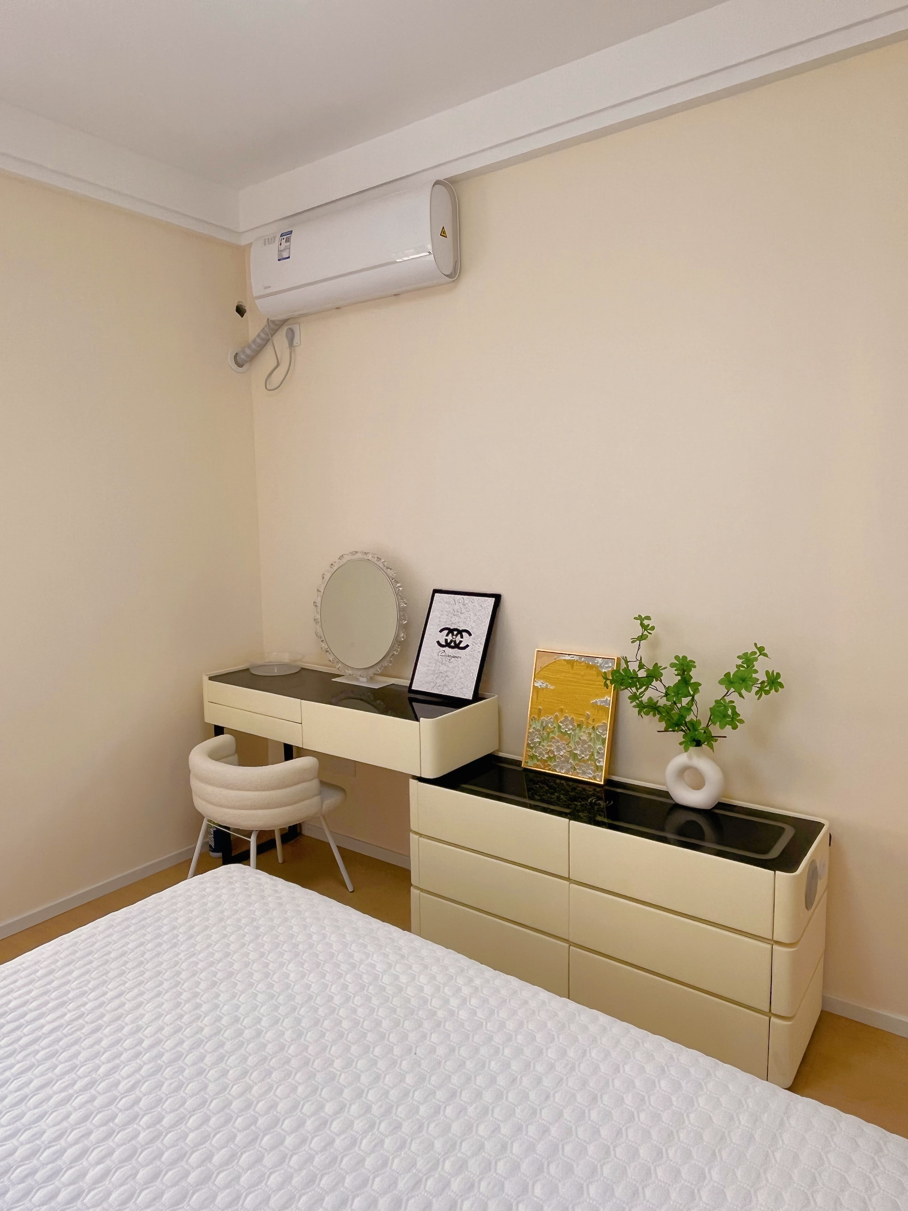 轩尼饰家现代轻奢风格客厅实景