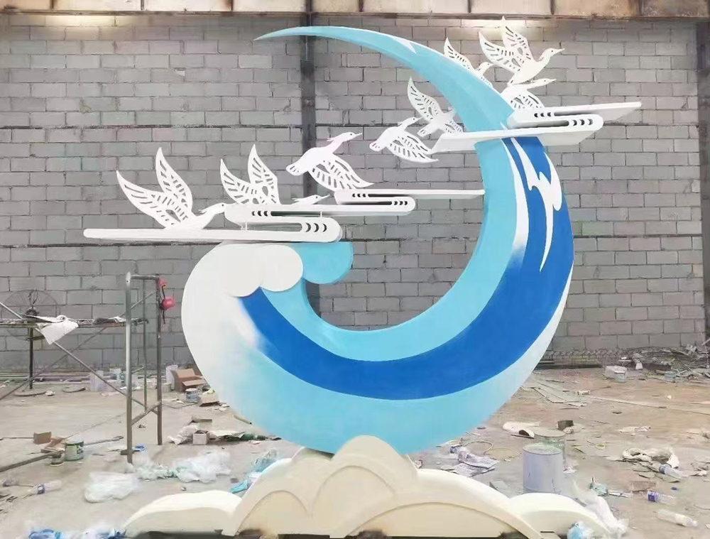 不锈钢雕塑精细焊接与打磨工艺细节