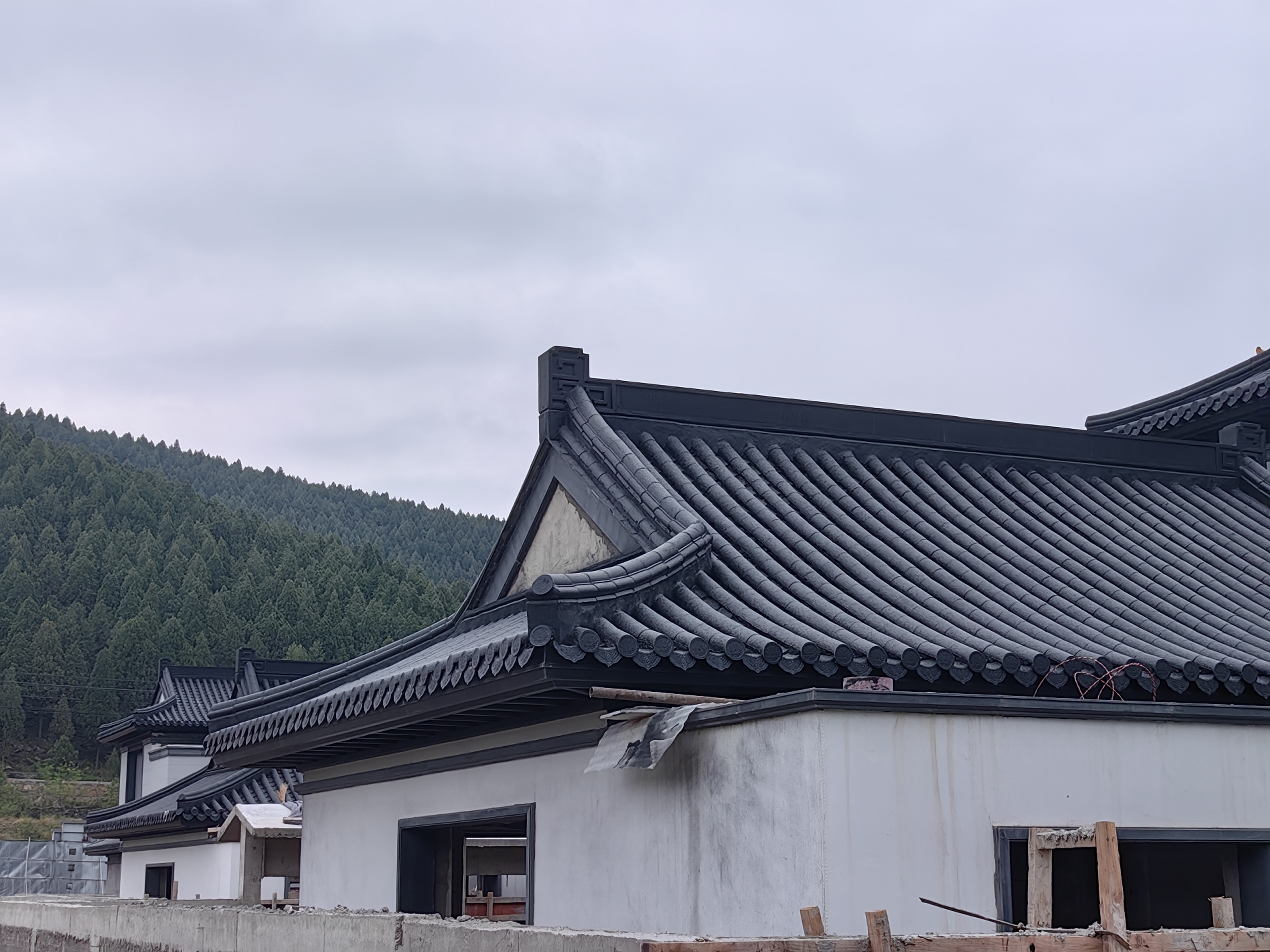 盖天下琉璃瓦产品展示