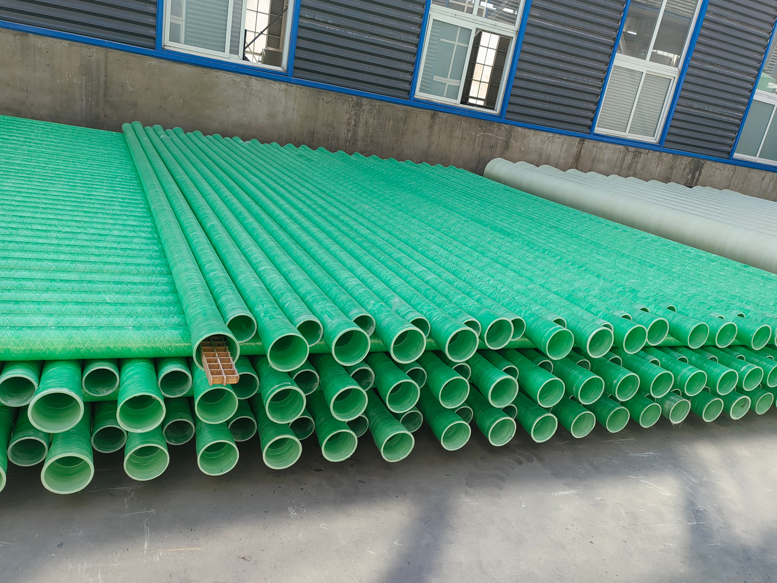 玻璃钢电缆管道在电力工程中的应用实景