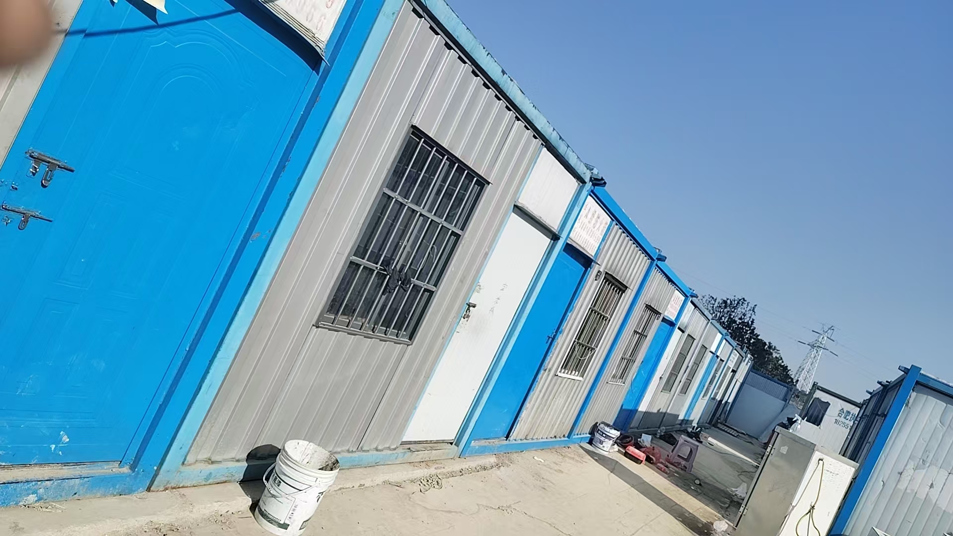 应用于大型工地项目的集装箱宿舍区全景