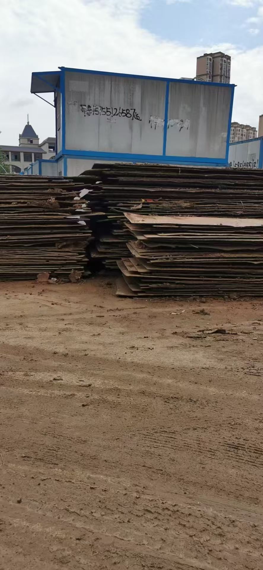 钢板加工车间场景