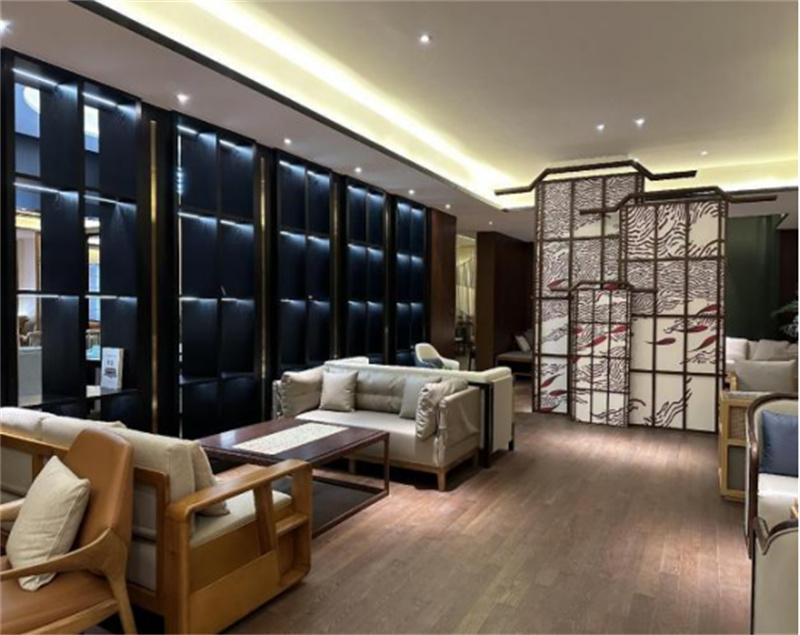 融合新中式元素的民宿客房实木家具