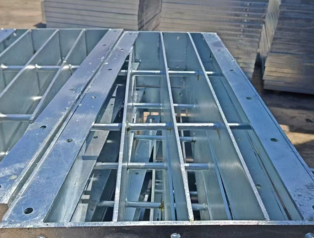 澜昌钢格板生产车间实拍