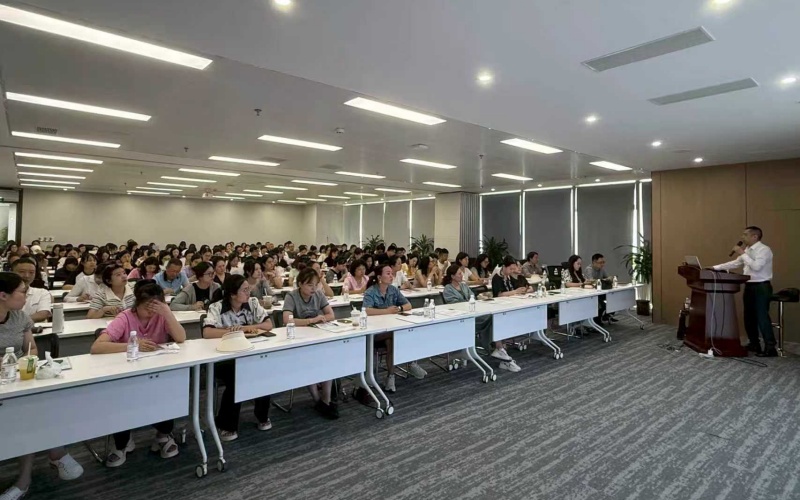 企业法律服务选择需综合考虑专业、效率与成本等多重因素