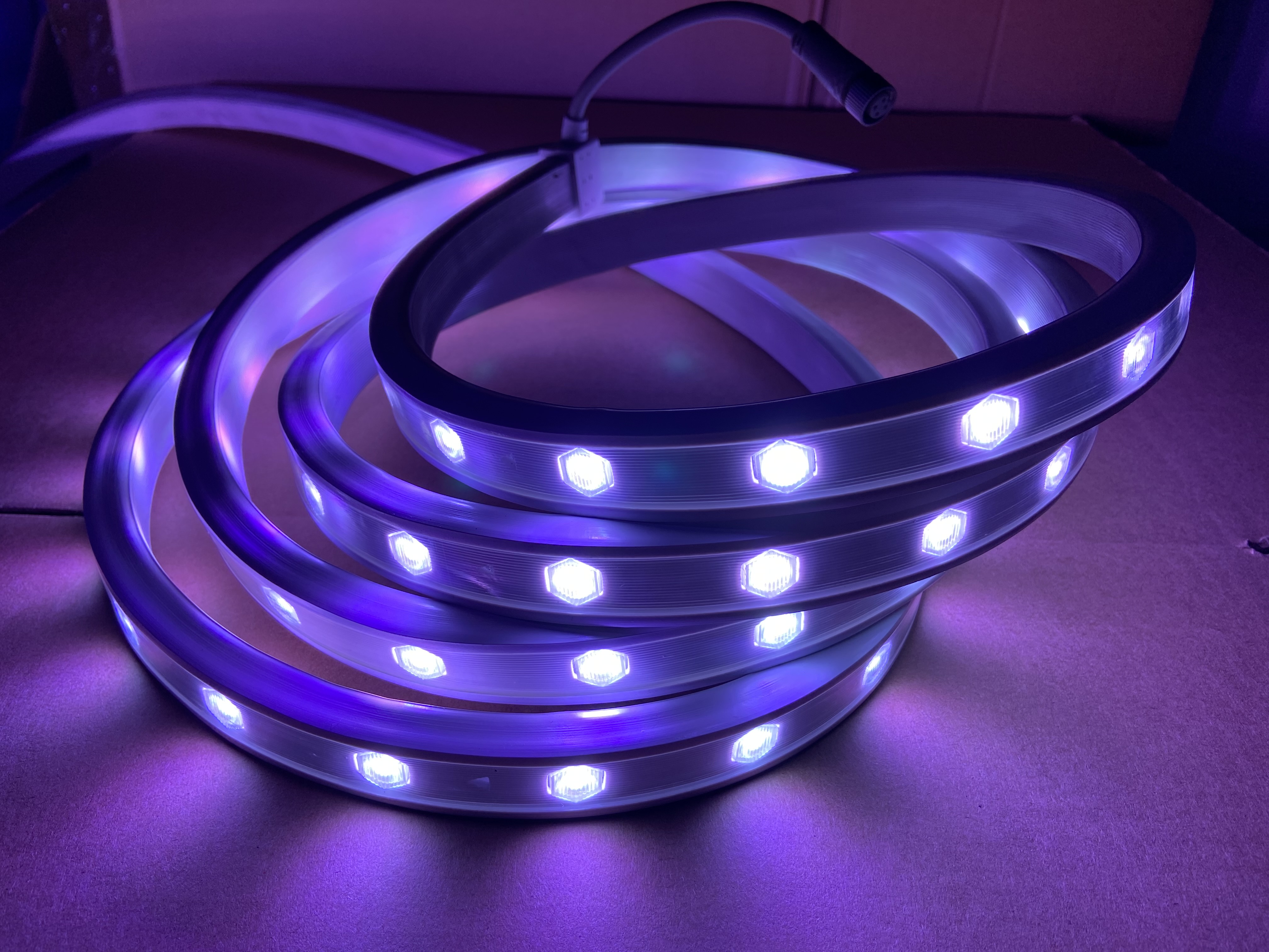 LED柔性霓虹灯在商业空间的应用展示