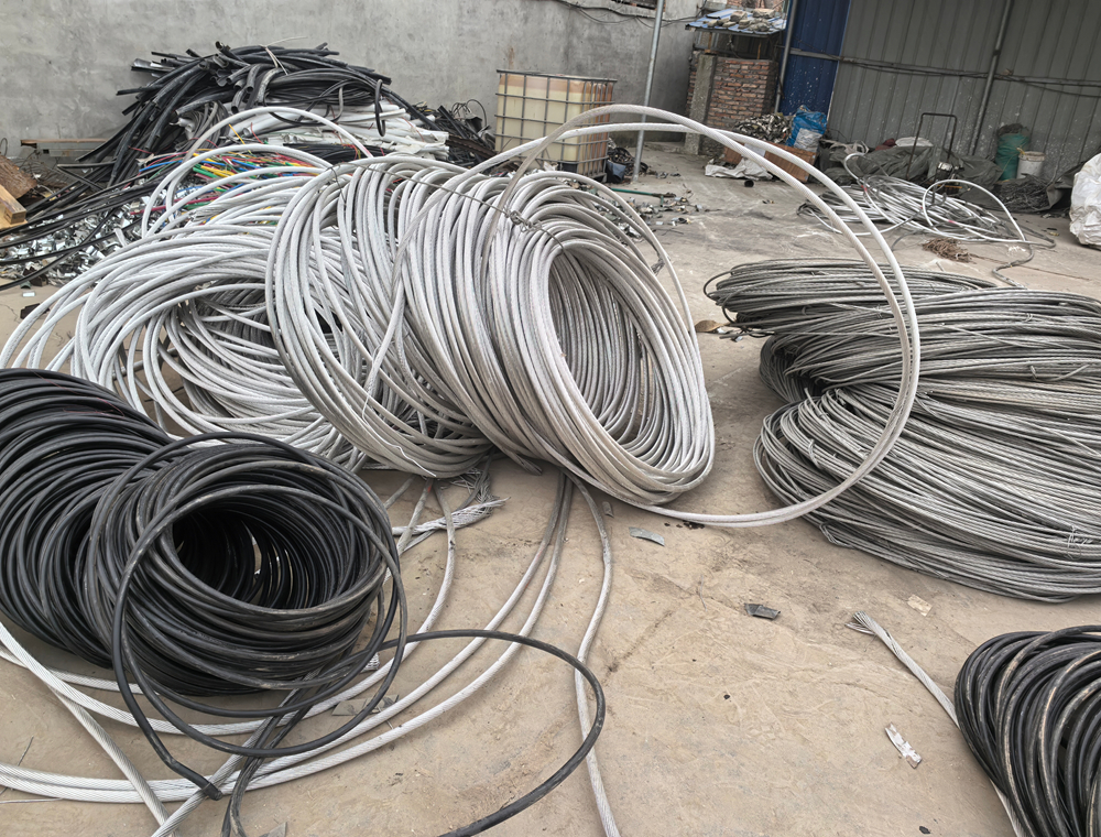 现代化电缆破碎分选生产线，实现资源高效回收