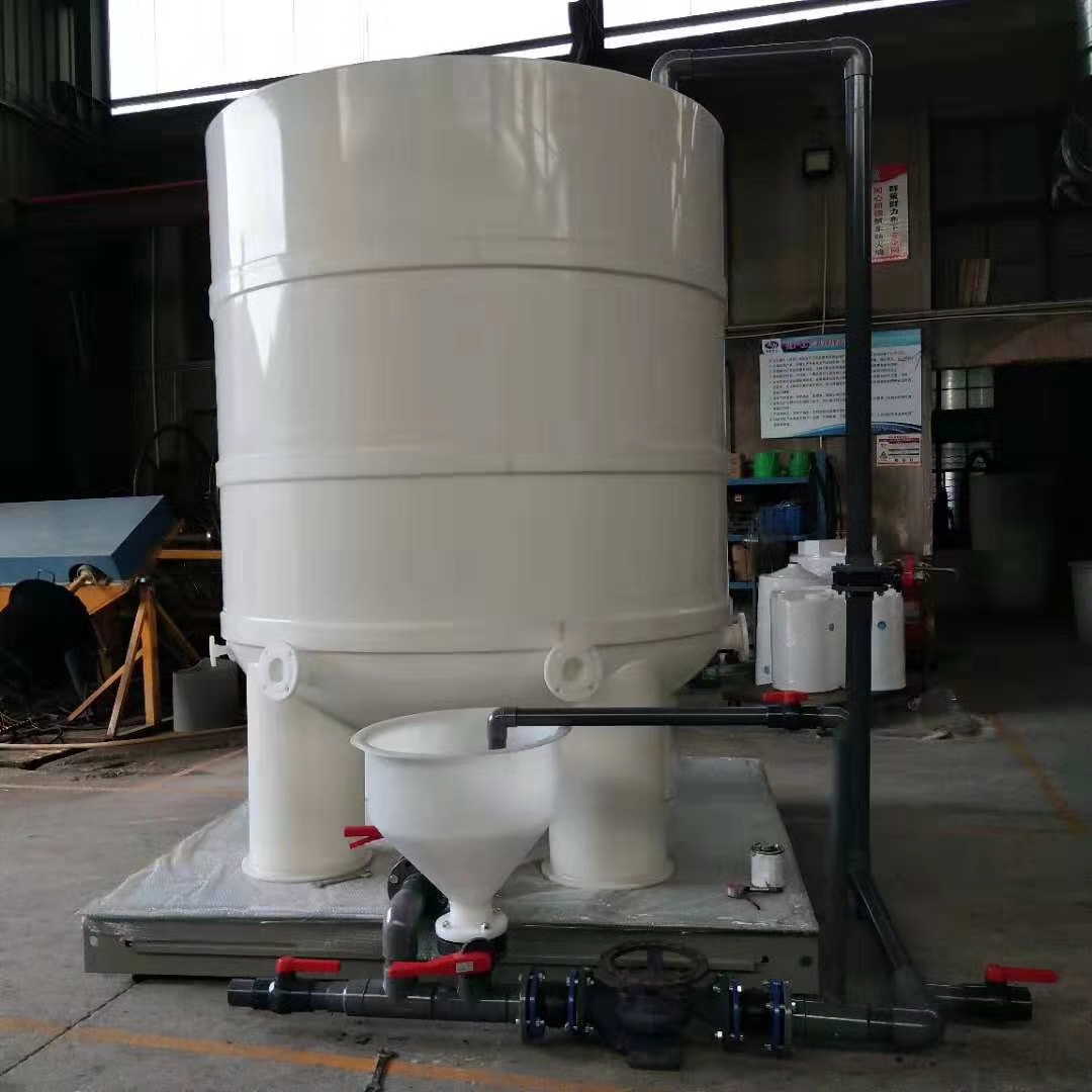 江苏瑞辉高分子科技有限公司PP储罐生产车间